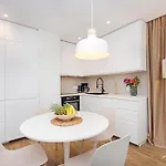 Atlantis Lux With Pool Apartamento Makarska