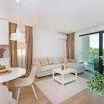 Atlantis Lux With Pool Makarska