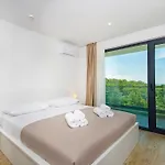 Atlantis Lux With Pool