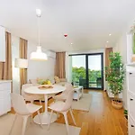 Atlantis Lux With Pool Apartamento *