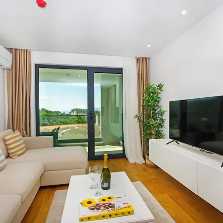 Apartman Atlantis Lux With Pool Makarska