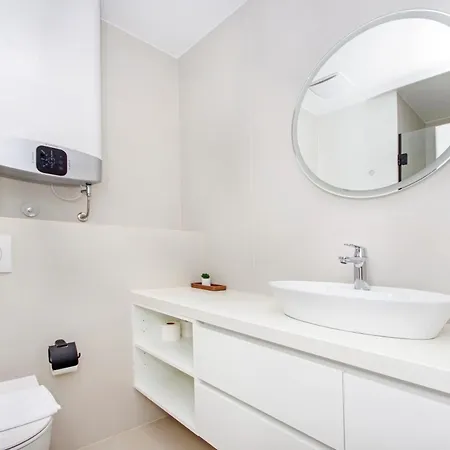 Atlantis Lux With Pool Makarska