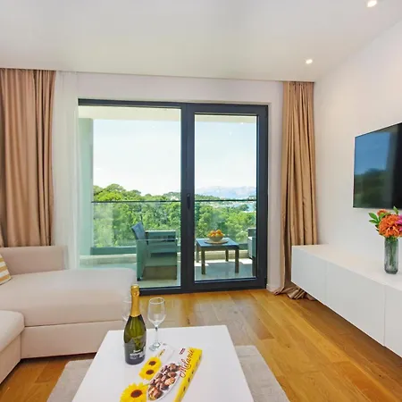 Atlantis Lux With Pool Apartman *