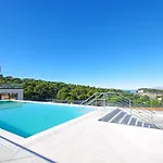 Atlantis Lux With Pool Apartment