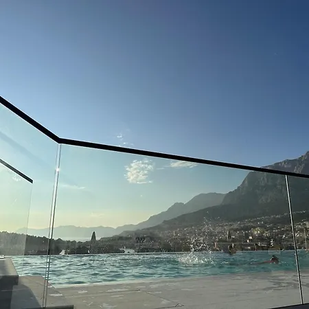 Apartman Atlantis Lux With Pool Makarska