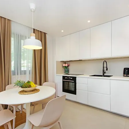 Atlantis Lux With Pool Apartman