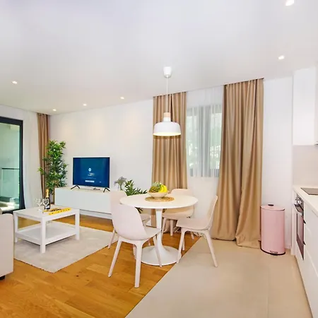 Atlantis Lux With Pool