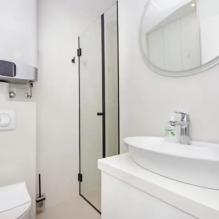 Atlantis Lux With Pool Μακάρσκα