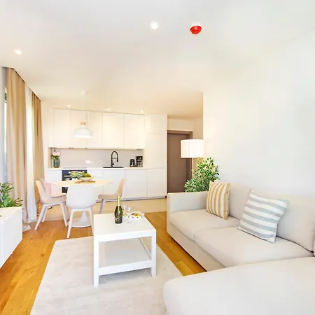 Atlantis Lux With Pool Μακάρσκα