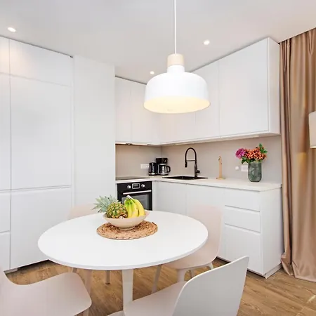 Atlantis Lux With Pool Apartman Makarska