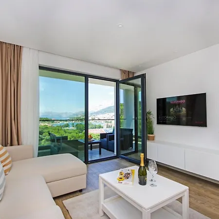 Atlantis Lux With Pool Apartman