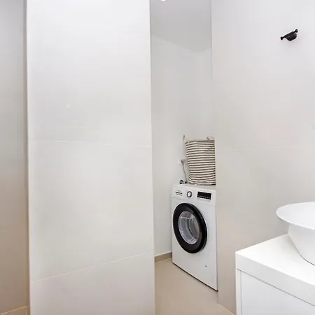 Atlantis Lux With Pool *