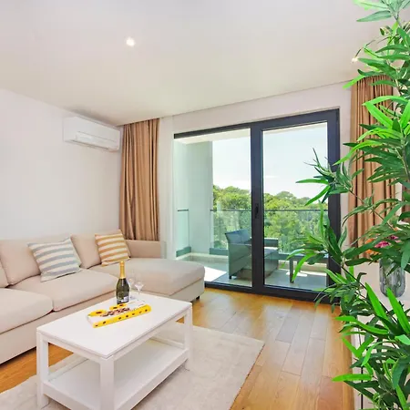 Atlantis Lux With Pool Apartman