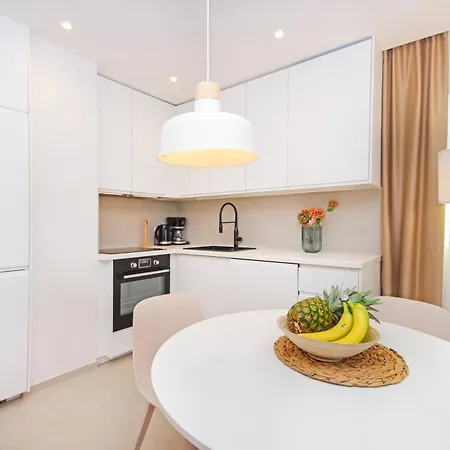 Apartman Atlantis Lux With Pool Makarska