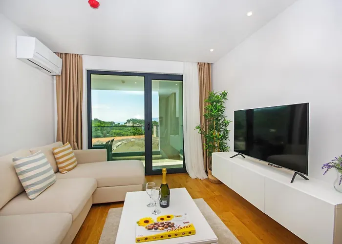 Appartamento Atlantis Lux With Pool Makarska