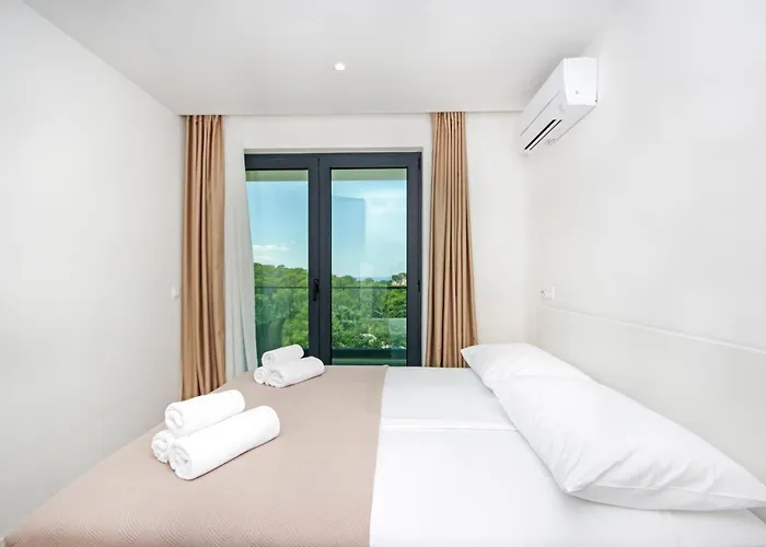 Atlantis Lux With Pool Appartement *