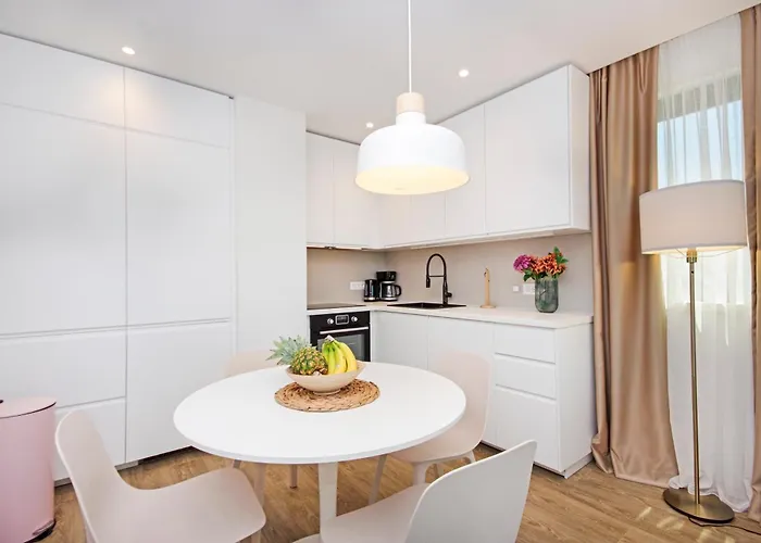 Atlantis Lux With Pool Appartement Makarska