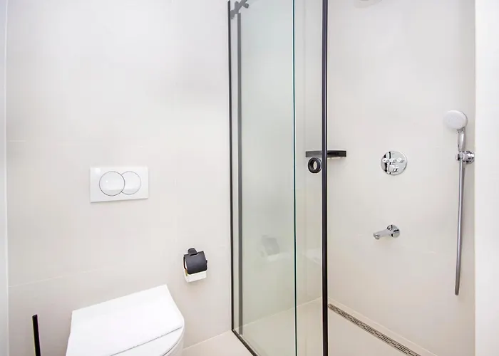 Atlantis Lux With Pool Appartamento *