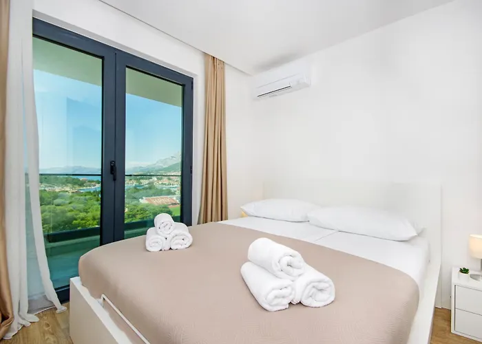 Appartement Atlantis Lux With Pool Makarska